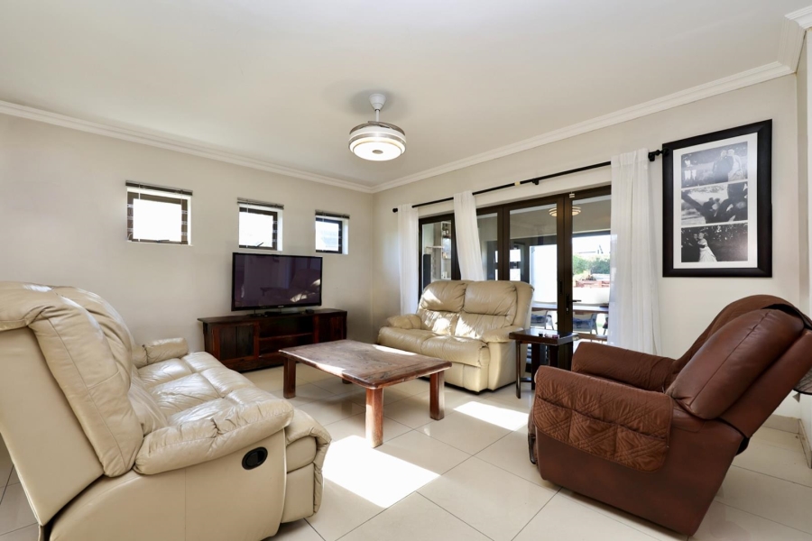 3 Bedroom Property for Sale in Kraaibosch Western Cape
